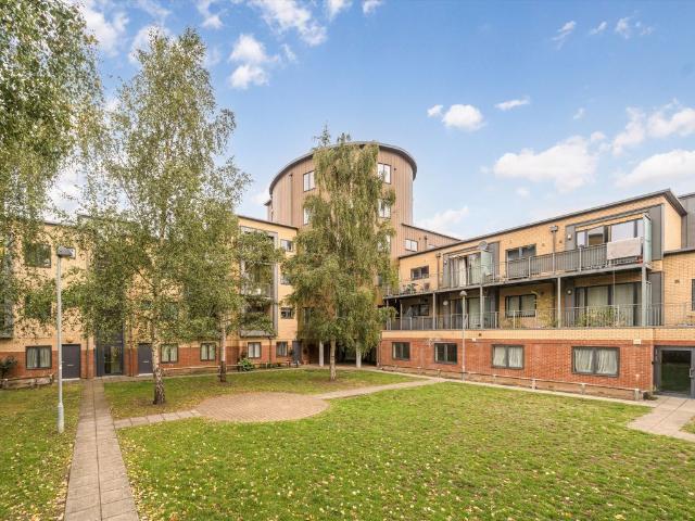 Ladywell Road, Lewisham SE13, 2 bed flat to rent, £2,200 pcm | PrimeLocation