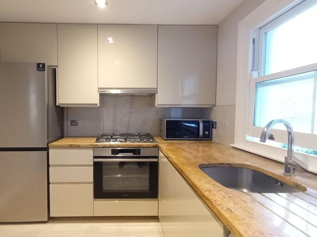 Ladbroke Grove Near Portobello Market, London W10, 2 bed shared accommodation to rent, £1,375 pcm | PrimeLocation