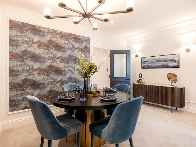 Ladbrokes, Curzon Street, London, W1J 7TR, United Kingdom | 3 bed apartment for rent #132087195 | Rentberry