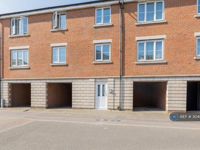 Ladbrooke Road, Great Yarmouth, NR31 2 bed flat to rent £900 pcm £208 pw