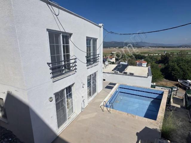 Ladies Emlak'tan 3+1 Havuzlu Villa İncebel Tatil Sitesi