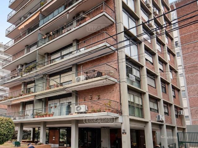 Ladislao Martínez 0 8 A |ACA2891