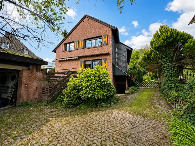 LADO bietet: Charmantes, großzügiges Einfamilienhaus in Jülich zur Vermietung!
