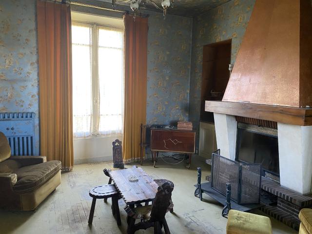 LADON, MEULIÈRE A RÉNOVER 3/4 CHAMBRES, AU CALME