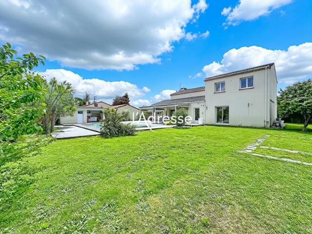 l'Adresse Immobilier Plaisance du Touch Maison d'architecte T5 de 170 m² avec piscine et Garage