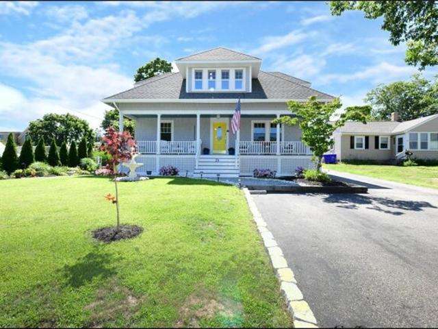 Lafayette Ave, Buzzards Bay, Home For Sale