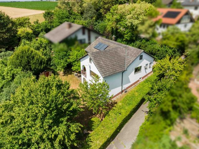 Lage mit Weitblick – freistehendes Ein /Zweifamilienhaus in ruhiger Wohnidylle von Ulm Mähringen!