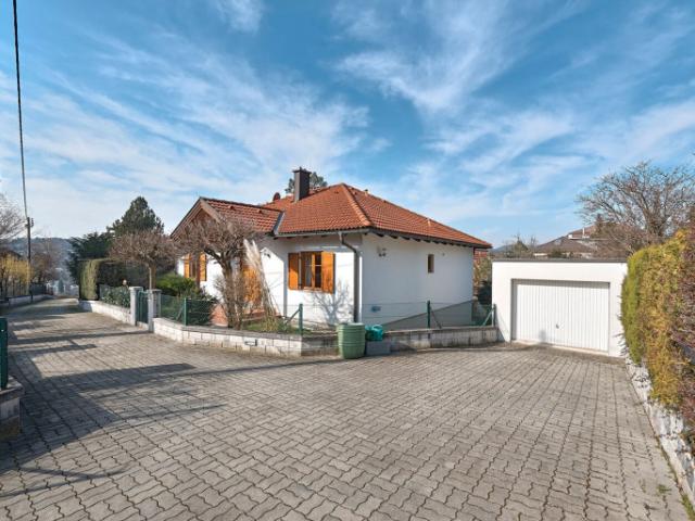 LAGE AM SCHAFBERG Bungalow mit Garten und einem zusätzlichen Baugrundstück mit Entwicklungspotenzial!