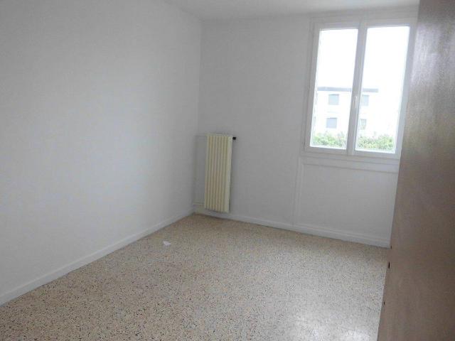 L'agence VIA IMMOBILIER vous propose:Un appartement de type