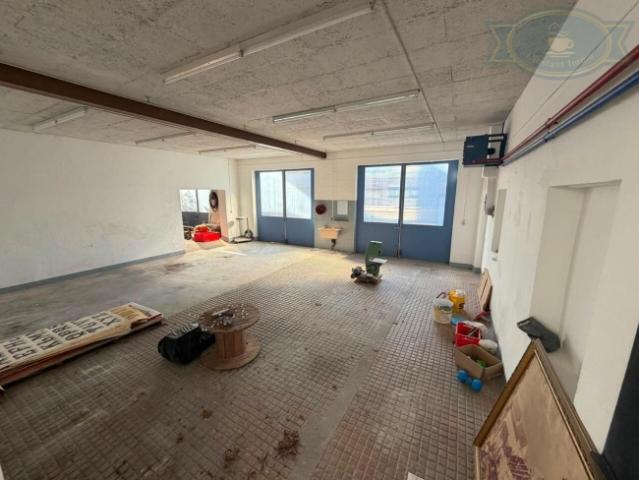 Lagerhalle zu vermieten im Zentrum von Porrentruy