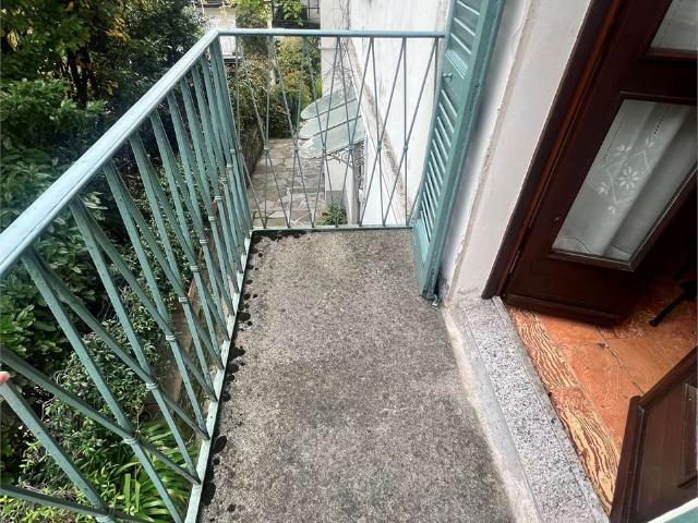 LAGLIO TRILOCALE CON ACCESSO AL LAGO DAL GIARDINO