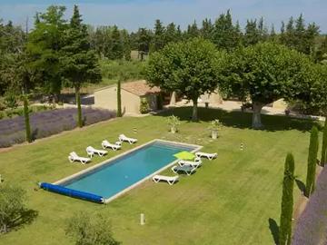 Lagnes 84800 Location maison 8 pièces t8