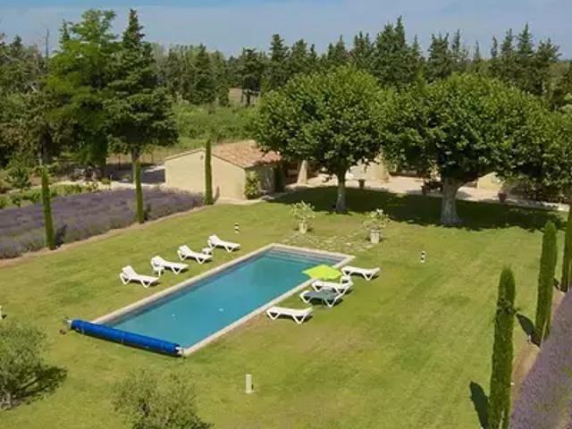 Lagnes 84800 Location maison 8 pièces t8