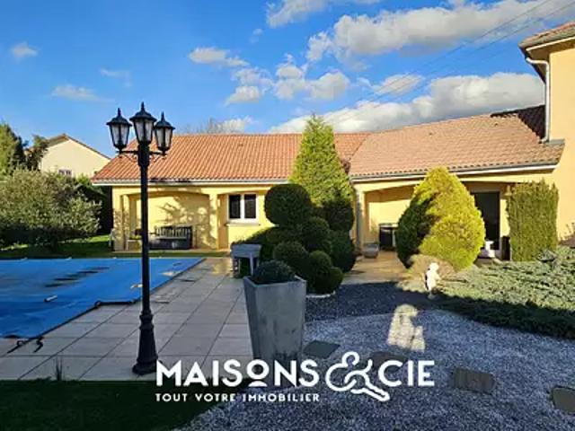Lagnieu 01150 Achat / Vente maison 7 pièces t7 au dernier étage terrasse