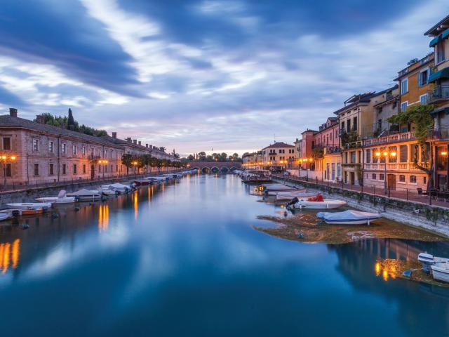 Lago Iseo Villa Nuova di Zecca Direttamente sulla Riva del. 400m² Bergamo