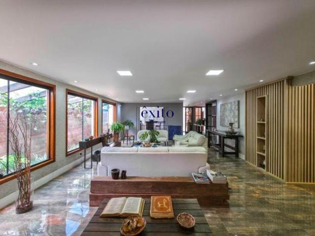 Lago Sul, SHIS QI 23 Conjunto 15. Casa espetacular à venda!