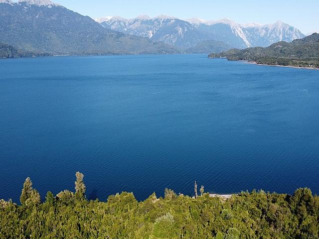 LAGO YELCHO
