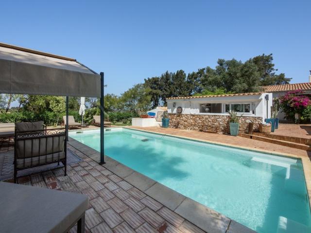Lagoa – Quinta com 4 quartos em Lagoa 241m² Estômbar e Parchal