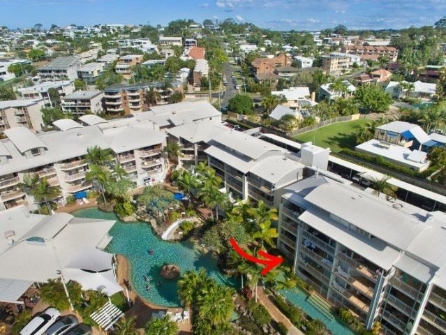 Lagoon swim up apartment at Alex Headland