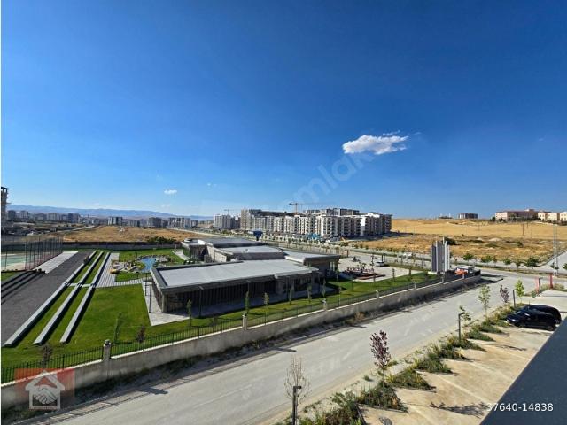 LAGOM DA KİRALIK 2+1 PARK CEPHELİ ARAKAT DAİRE