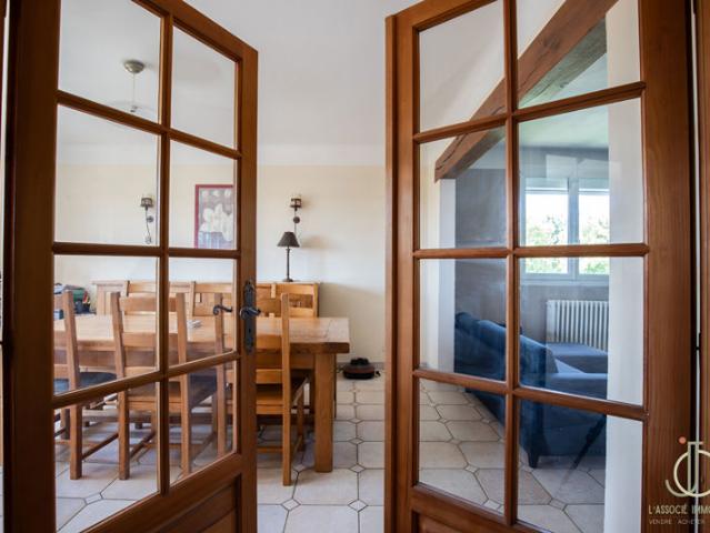 LAITRE SOUS AMANCE maison indépendante avec jardin presque plat !