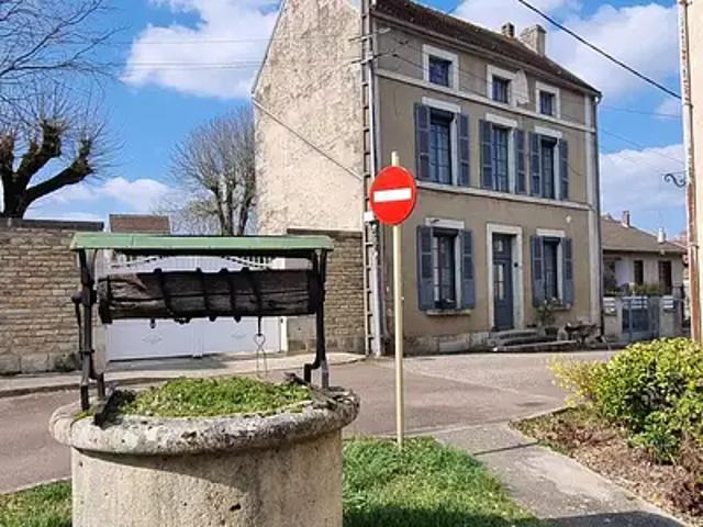 Laignes 21330 Achat / Vente maison 5 pièces t5