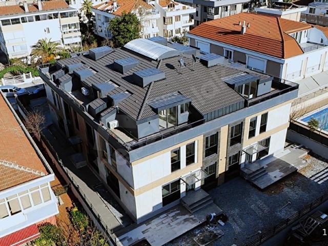 Laika Emlaktan Floryanın Kalbinde 250 m 5+1 Tripleks Villa