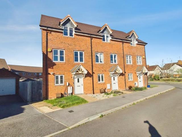 Lailey Path, Shinfield, Reading, RG2 3 bed terraced house to rent £2,350 pcm £542 pw