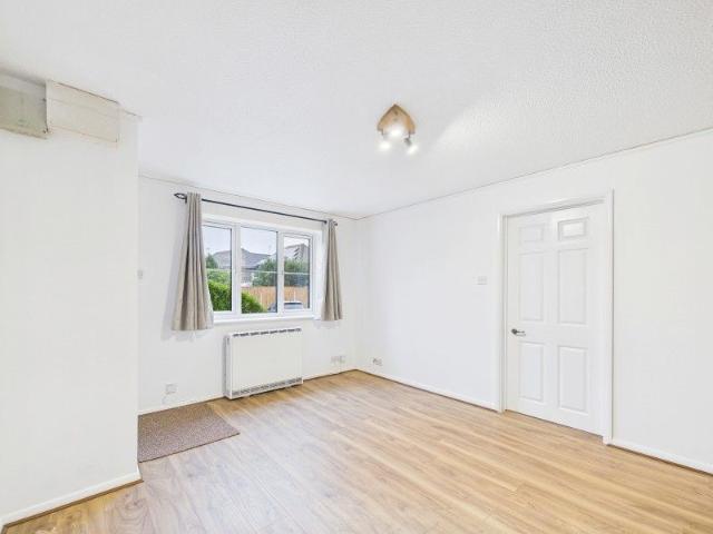 Laird Court, Bagshot, Surrey, GU19
