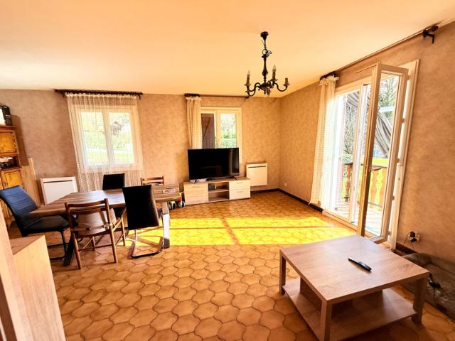 Laissaud, maison individuelle de 92m2, 3 chambres sur grand