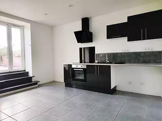 Laissac Sévérac l'Église 12310 Location appartement 2 pièces t2 terrasse