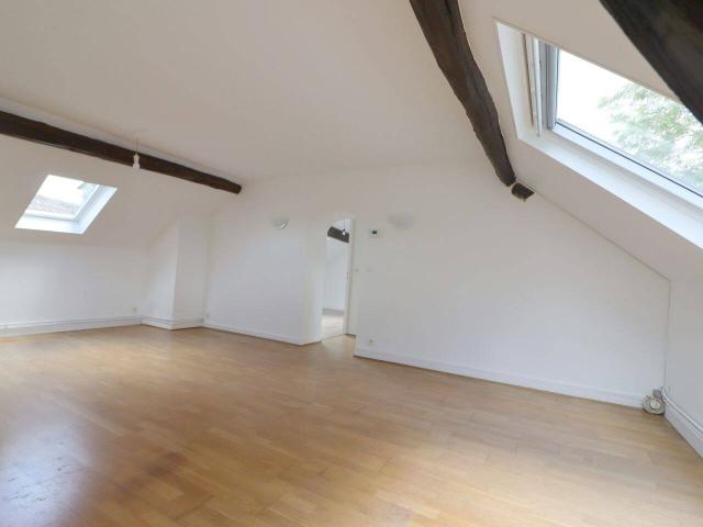 Laissez vous séduire par ce superbe duplex F4 entièrement rénové