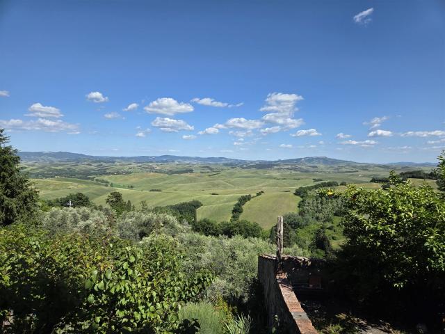 Lajatico: bellissimo appartamento con terrazza panoramica. 130m² Lajatico