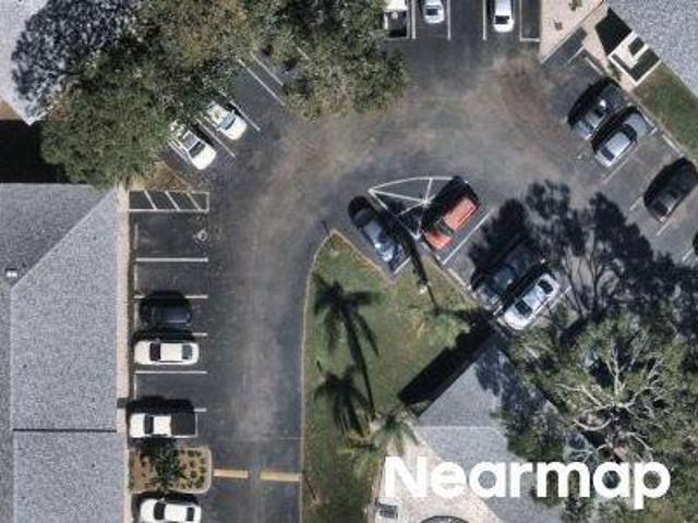 Lake Ave NE Apt 213