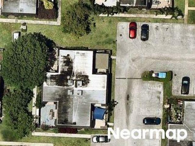 Lake Arbor Dr