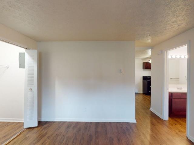 Lake Cable Village Apartments 1 Bedroom Apartment for Rent at 4784 South Boulevard Northwest, Canton, OH 44718
