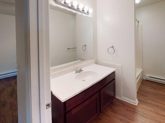 Lake Cable Village Apartments 1 Bedroom Apartment for Rent at 4784 South Boulevard Northwest, Canton, OH 44718