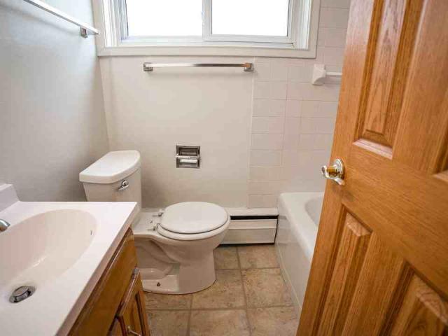 Lake Harriet Commons 2 Bedroom Apartment for Rent at 4408 Chowen Ave S, Minneapolis, MN 55410 Linden Hills