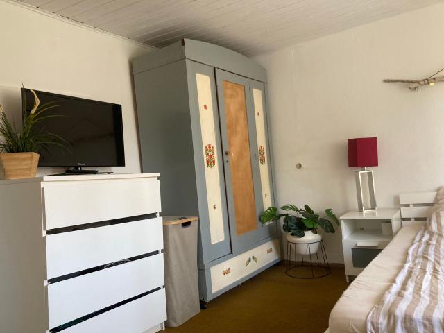 Lake House fully furnished 3 rooms 90 sqm 720 sqm garden