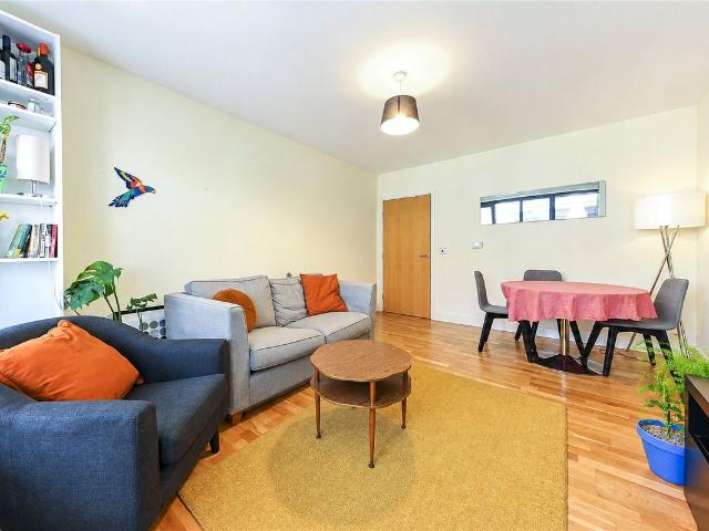 Lake House, Finsbury Park N4, 3 bed flat to rent, £3,600 pcm | PrimeLocation