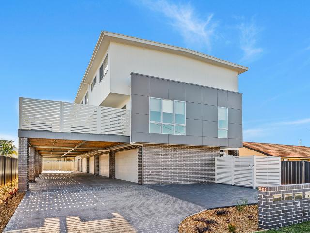 Lake Illawarra 1/4 Addison Avenue