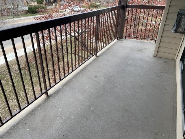 Lake Pointe Rental 2 Bedroom Apartment for Rent at 315 Kingsmere Blvd, Saskatoon, SK S7J 4J6 Lakeview