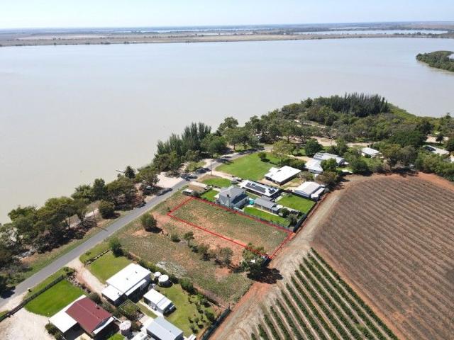 LAKE SIDE BLOCK
