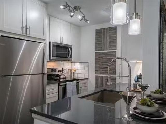 Lake View, 4699 Kittredge St, Gateway 1 Bedroom 1 Bath
