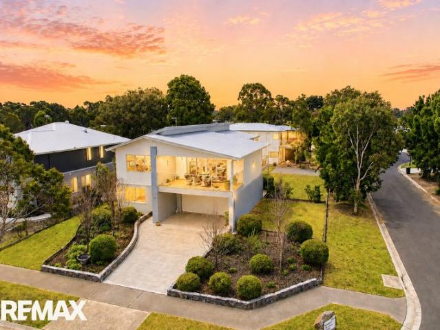 Generous Corner Block Home Perfect for Families, Holidaymakers or Investors