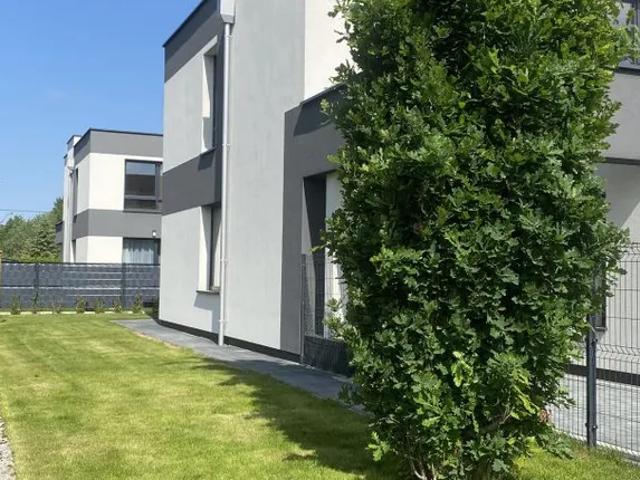 Lake Village etap V