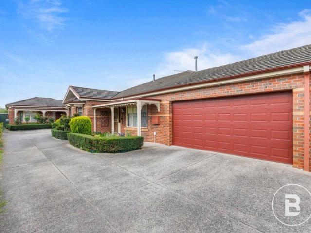 LAKE WENDOUREE LIVING MADE EASY