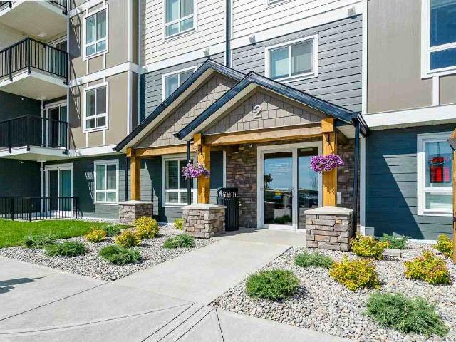 Lakecrest Apartments 2 Bedroom Apartment for Rent at 2 Crestview Blvd, Sylvan Lake, AB T4S 0T7
