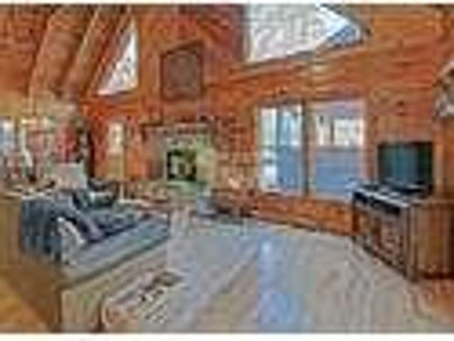 Lakefront Blue Ridge 4 bedrooms house