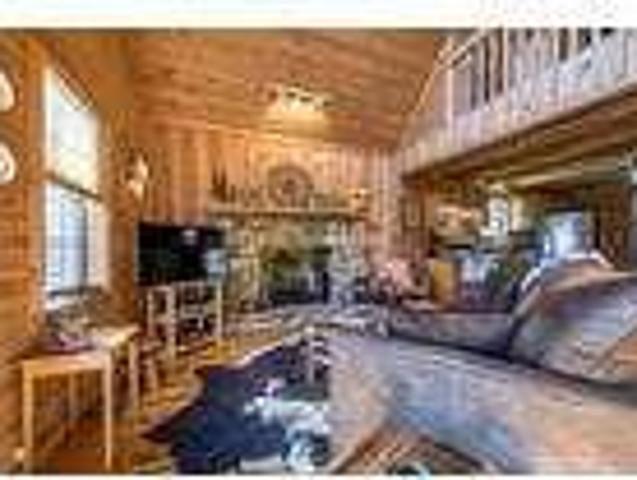 Lakefront log cabin in Mentone Alabama